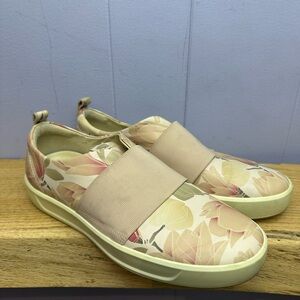 EFloral Slip-On Sneakers